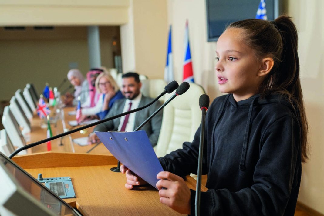 Comment (et faut-il) parler de politique aux enfants ?