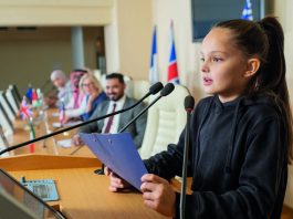 Comment (et faut-il) parler de politique aux enfants ? Comment (et faut-il) parler de politique aux enfants ?