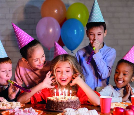 Goûter d’anniversaire, gare à la surenchère !