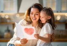 La fête des mères : une tradition qui continue de réunir les familles Fête des mères