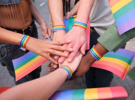 Journée mondiale contre l’homophobie : des progrès… mais encore du chemin à parcourir Journée mondiale contre l'homophobie